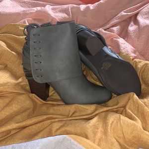 Brand new, not dirty or scratched at all.